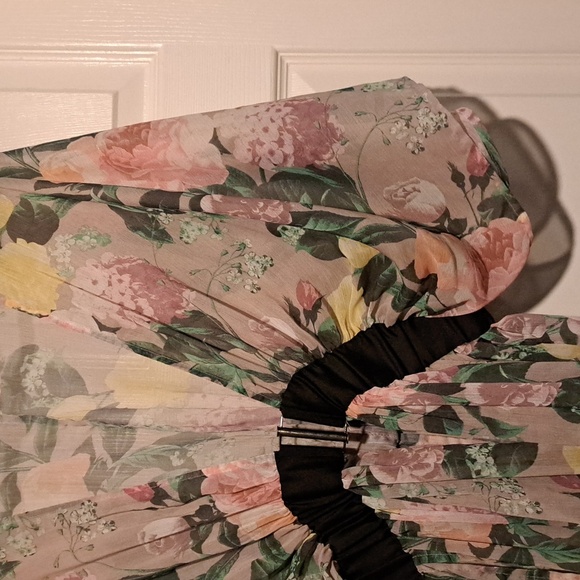 H&M Floral Kimono Sleeve Blouse - Pink, Green, Yellow With Style Belt Cover Up - Picture 4 of 4